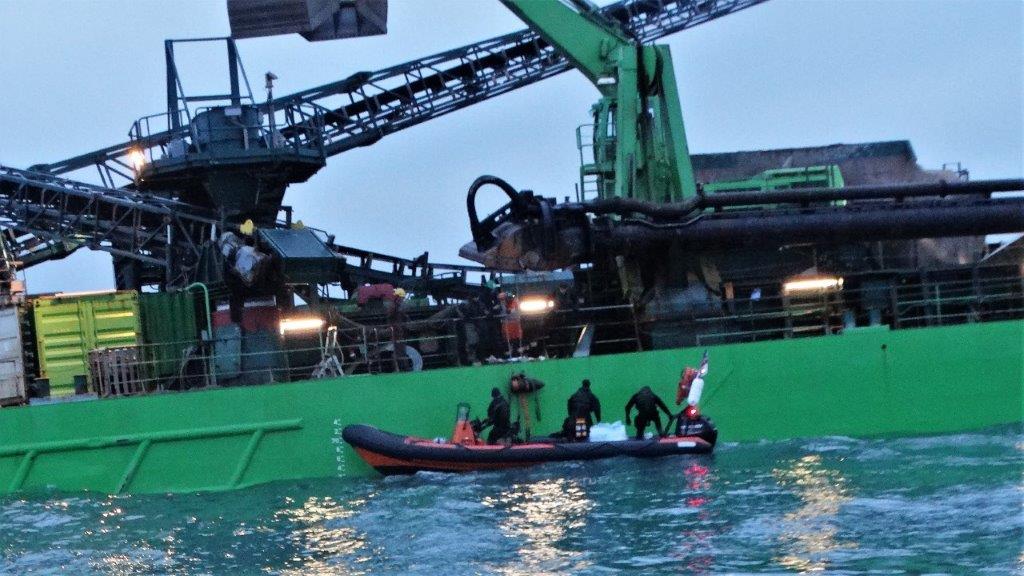 Dredger Melina
